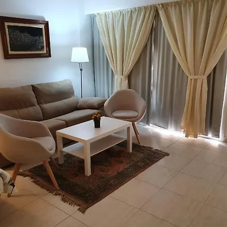 Pyr Apartment *